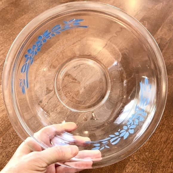 Pyrex Bowls, Vintage, Blue Ribbon, Set of 2, Very Nice Condition - Picture 7 of 10